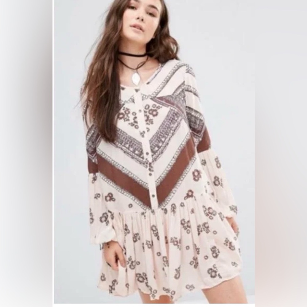 329 // Free People “FROM YOUR HEART” Boho Floral Tunic in Cream and Brown // S